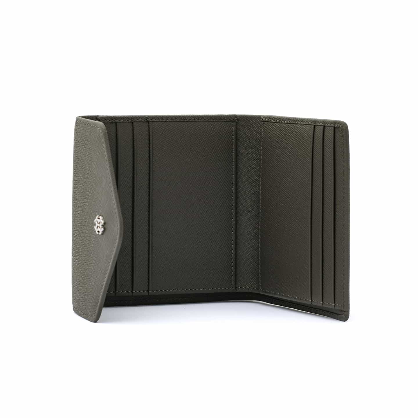 Chic Cora Women’s Trifold Wallet in Grain Leather