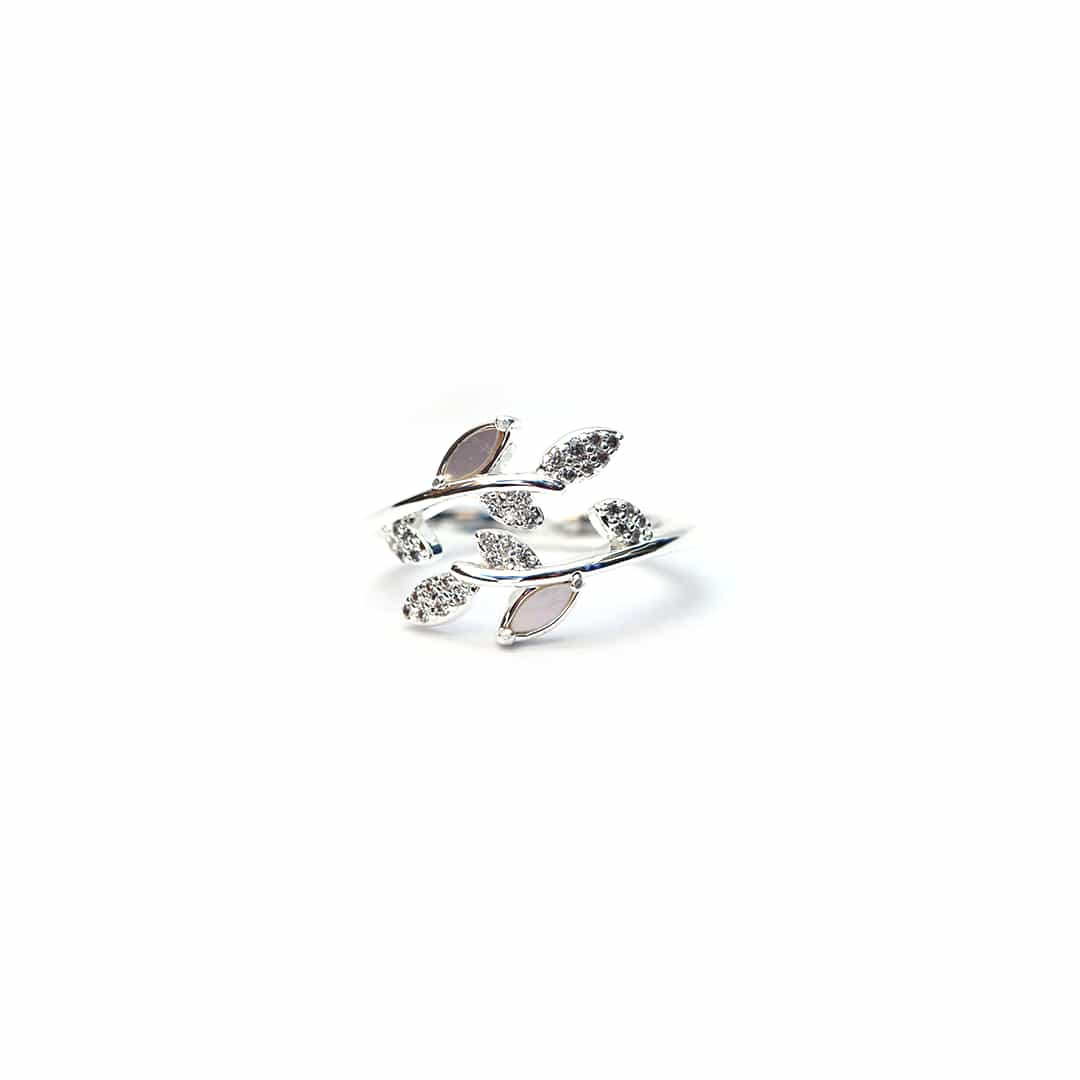 Elegant Folia Ring by Chic