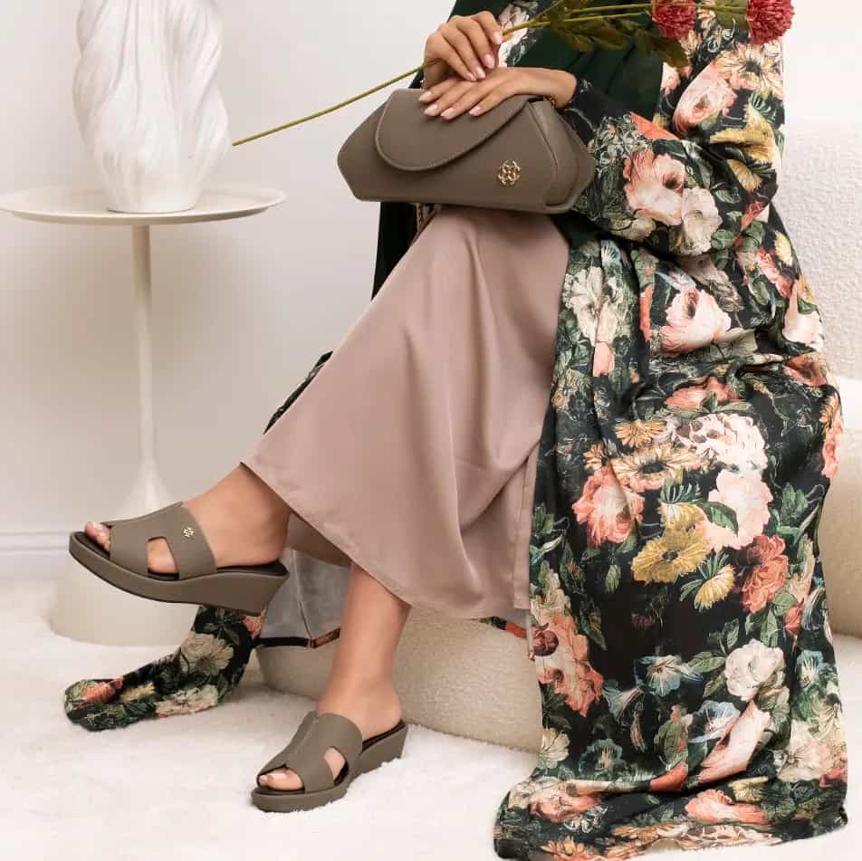 Chic Medium Wedge Slippers in Saffiano Leather