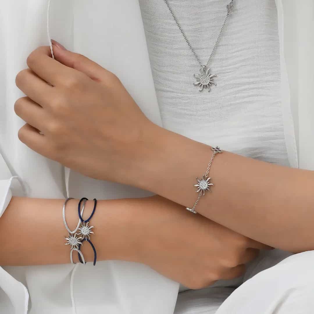Cord Bracelet in Sun Motif