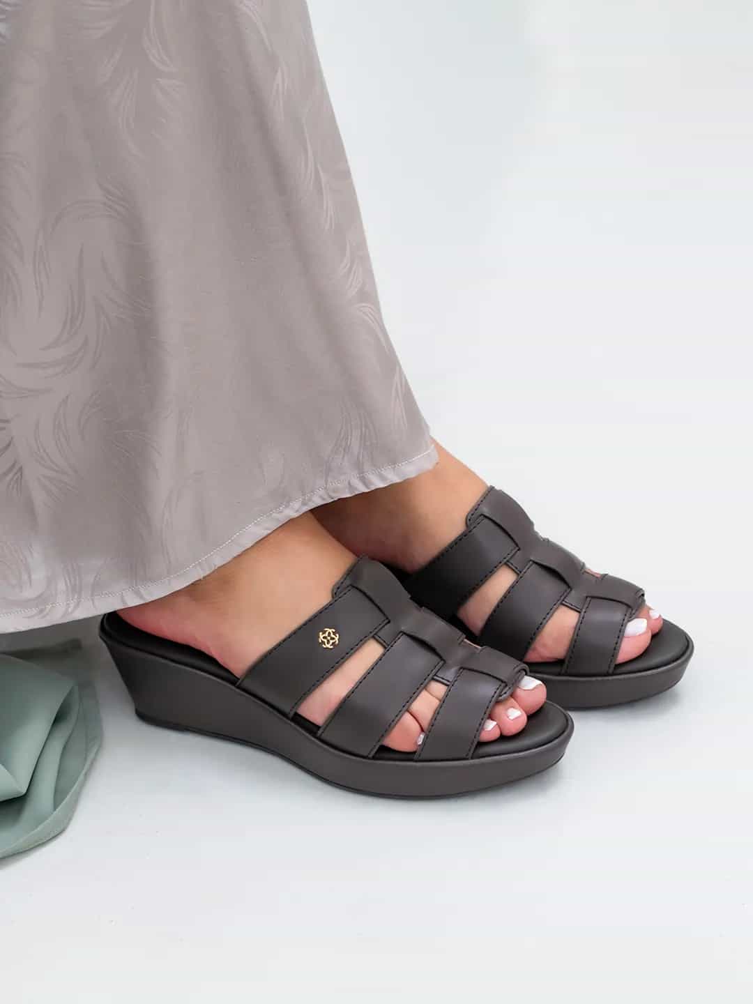 Chic Leather Wedge Sandals for Women