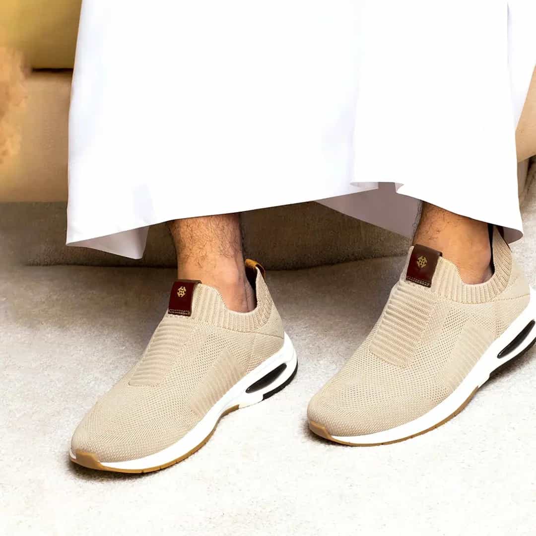Lightweight Smart-Casual Sneakers with Knitted Upper