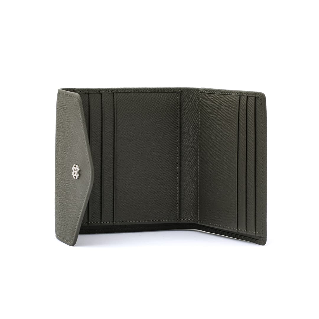 Shop Chic Designer Wallets for Women Online | Exclusive Styles | Chic